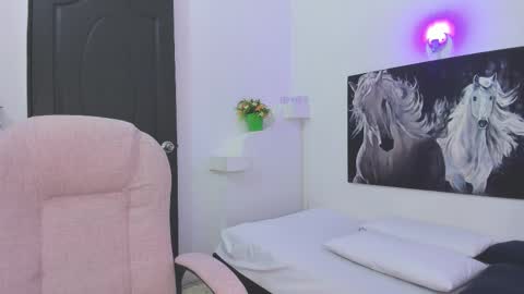 ebony_katterin online show from February 22, 2025, 10:09 pm