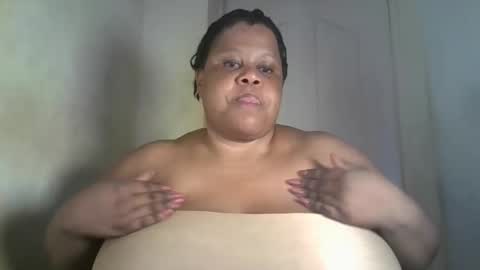 ebony_magixs online show from October 20, 2025, 6:03 am