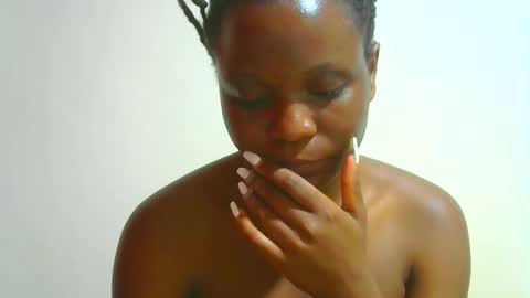 Snapshot of ebony_shan_ chatting on October 26, 2025, 4:13 pm Shanny online show from October 26, 2025, 4:13 pm