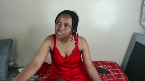 ebony_sluttt online show from October 27, 2025, 7:01 am