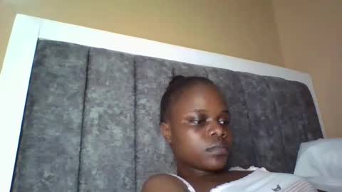Snapshot of ebony_tasha chatting on September 19, 2025, 10:21 pm tasha online show from September 19, 2025, 10:21 pm