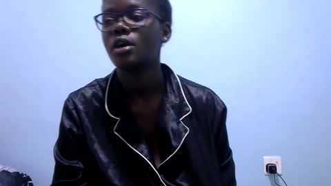 ebonybloom01 online show from November 10, 2025, 12:26 pm