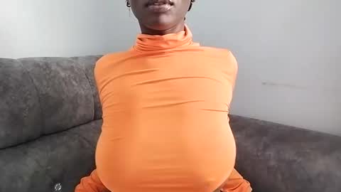 Ebony Melanie online show from March 5, 2025, 4:56 am