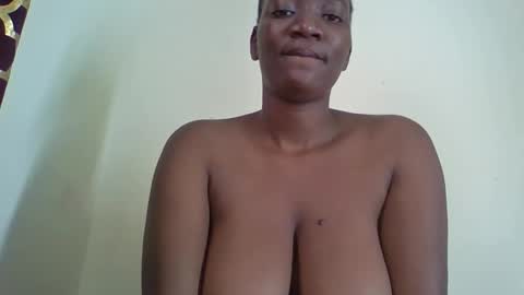 Snapshot of ebonycreamy2025 chatting on March 2, 2026, 11:06 am ebonycreamy2025 online show from March 2, 2026, 11:06 am