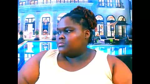 ebonyhotbuns4u2luv online show from February 9, 2026, 7:29 pm