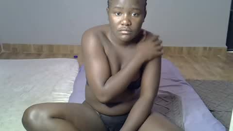 Snapshot of ebonyrapunzelle chatting on June 23, 2026, 8:12 am ebonyrapunzelle online show from June 23, 2026, 8:12 am