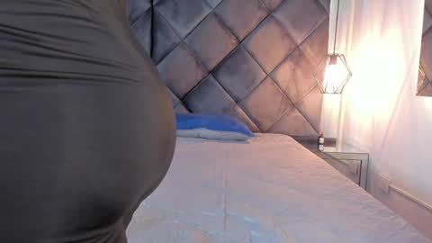 ebonyx40 online show from April 14, 2026, 11:16 am