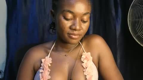 Snapshot of ebonyx_kokox chatting on October 2, 2025, 12:01 pm ebonyx_kokox online show from October 2, 2025, 12:01 pm