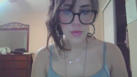 Venus Eden online show from April 19, 2026, 3:06 am