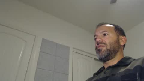 Snapshot of edge_masters chatting on December 25, 2024, 2:25 am EdgeM online show from December 25, 2024, 2:25 am