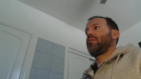 Snapshot of edge_masters chatting on January 7, 2025, 7:49 pm EdgeM online show from January 7, 2025, 7:49 pm