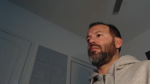 Snapshot of edge_masters chatting on February 13, 2025, 1:08 am EdgeM online show from February 13, 2025, 1:08 am