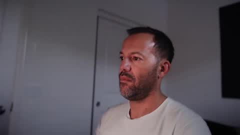 Snapshot of edge_masters chatting on November 7, 2025, 12:43 am EdgeM online show from November 7, 2025, 12:43 am