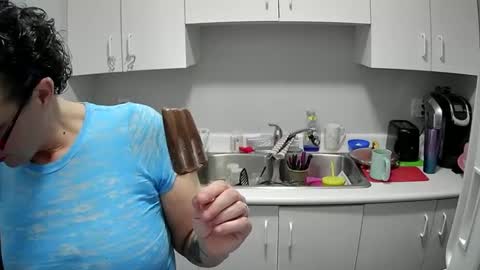 Angel online show from February 28, 2025, 9:44 pm