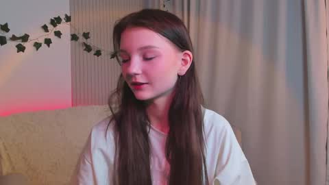 Lisa  online show from February 20, 2025, 12:30 am