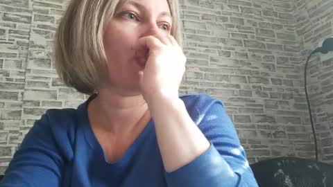 edithmanning online show from February 19, 2025, 6:44 am