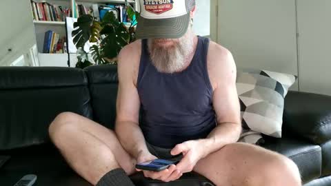 Edo Silver online show from September 22, 2025, 3:14 pm