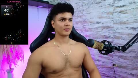 Snapshot of edward__clarck chatting on January 29, 2025, 4:36 am EDWARD CLARCK online show from January 29, 2025, 4:36 am