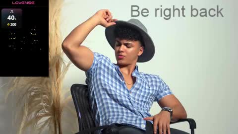 Snapshot of edward__clarck chatting on February 25, 2025, 6:03 am EDWARD CLARCK online show from February 25, 2025, 6:03 am