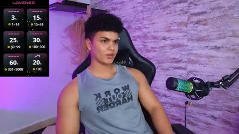 Snapshot of edward__clarck chatting on September 30, 2025, 11:43 pm EDWARD CLARCK online show from September 30, 2025, 11:43 pm