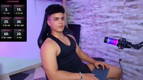 EDWARD CLARCK online show from December 15, 2025, 4:28 am