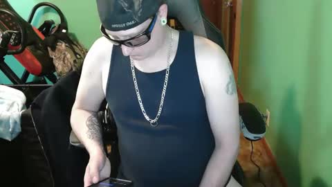 edwardaims_2please online show from April 13, 2026, 5:40 pm