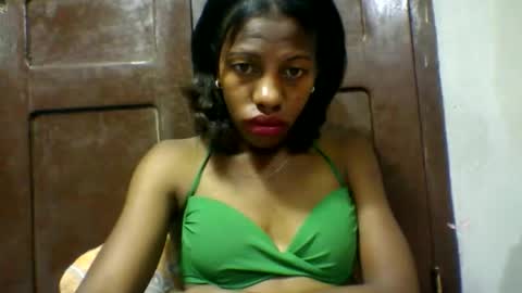 edwige770943 online show from May 1, 2026, 2:49 am