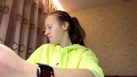 Snapshot of edythecolbert chatting on November 25, 2025, 11:43 am Rachel online show from November 25, 2025, 11:43 am