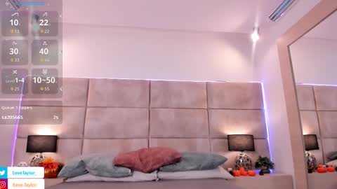 Eevee online show from October 3, 2025, 3:03 am