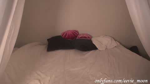 eevie online show from January 17, 2025, 5:21 am