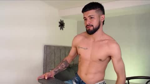 Snapshot of eevil_boys_77 chatting on October 20, 2025, 11:21 am eevil_boys_77 online show from October 20, 2025, 11:21 am