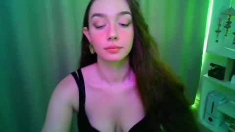effie_balconii online show from March 8, 2026, 12:42 pm