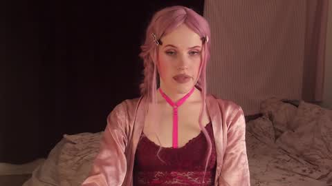 Effie Mur online show from December 11, 2024, 6:20 pm