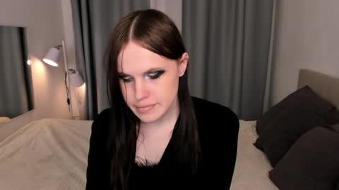 Effie Mur online show from February 28, 2026, 10:22 pm