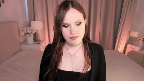 Snapshot of effiemur chatting on June 10, 2026, 8:46 am Effie Mur online show from June 10, 2026, 8:46 am