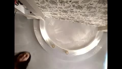 Effy online show from February 10, 2025, 9:58 am