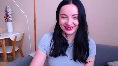 Effy online show from December 24, 2024, 9:39 am