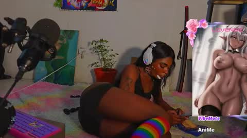 effy_marinn online show from November 19, 2025, 1:22 pm