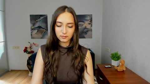 Effy Royse online show from March 27, 2026, 8:26 am