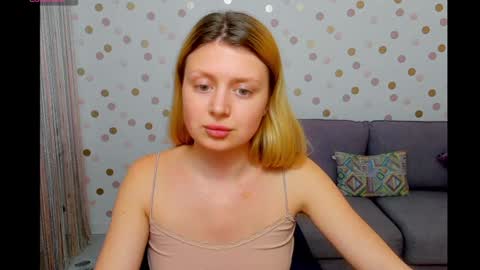 Snapshot of effyangel chatting on December 9, 2024, 5:41 pm Effy online show from December 9, 2024, 5:41 pm