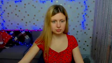 Snapshot of effyangel chatting on December 12, 2024, 1:49 pm Effy online show from December 12, 2024, 1:49 pm