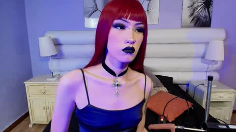 Snapshot of effycorpse chatting on March 8, 2025, 5:33 pm    online show from March 8, 2025, 5:33 pm