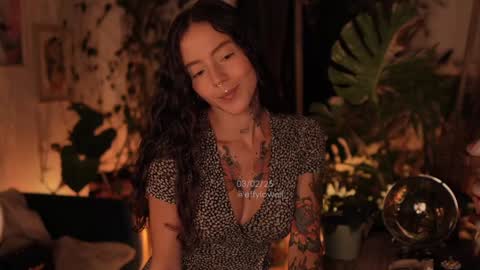 Effy online show from February 4, 2025, 12:29 am