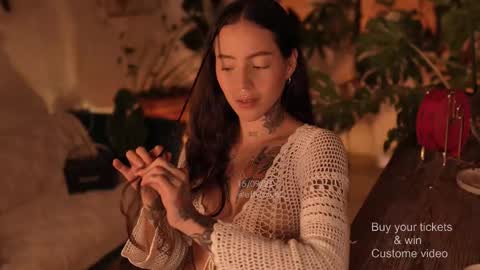 Effy online show from September 16, 2025, 2:12 am