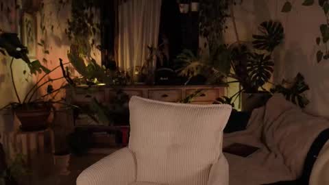 Effy online show from March 18, 2026, 1:42 am