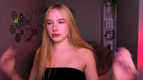 effysosweet online show from January 11, 2026, 10:42 am