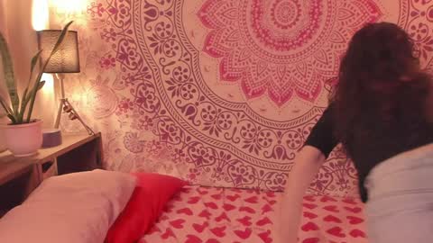 effy online show from January 7, 2025, 3:14 am