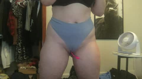 eggnog_and_booty online show from June 25, 2026, 8:46 pm