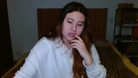 EIMY   MODEL INDEPENDENT online show from February 10, 2025, 8:53 am