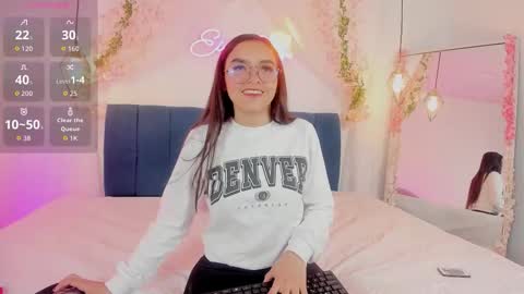 eimy_rosse18 online show from January 12, 2026, 1:27 pm